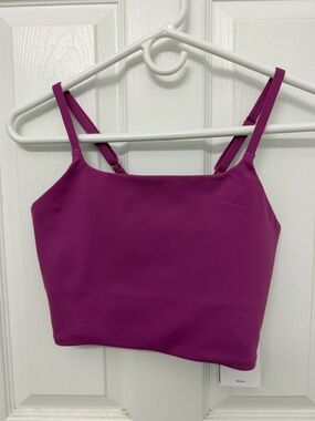 Nike One Dri-Fit Women’s Training bra Size M new!!